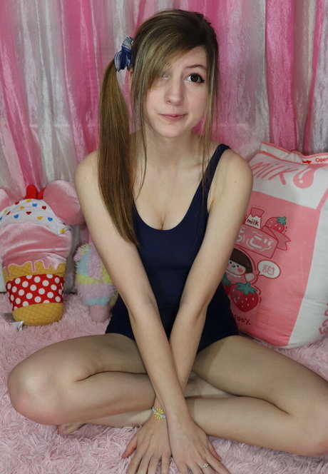 Bunimilk star nudes archive