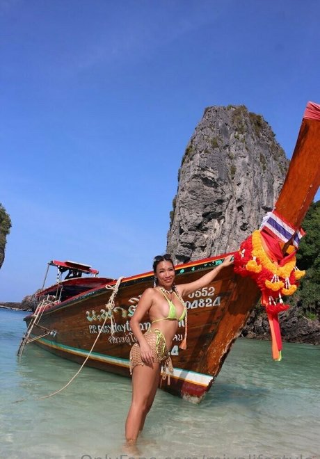 miyalifestyle star naked picture