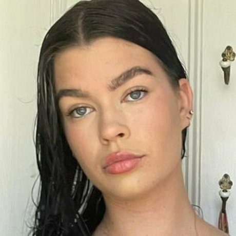 Phoebewillow perfect pornstar gallery