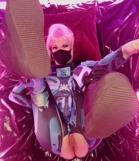 Perwoopar pornographic model picture