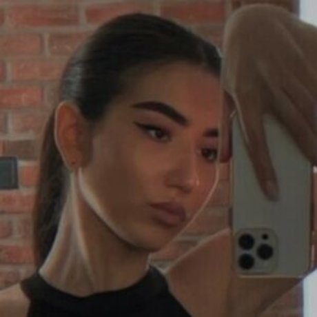 Katiaraif model pretty pic