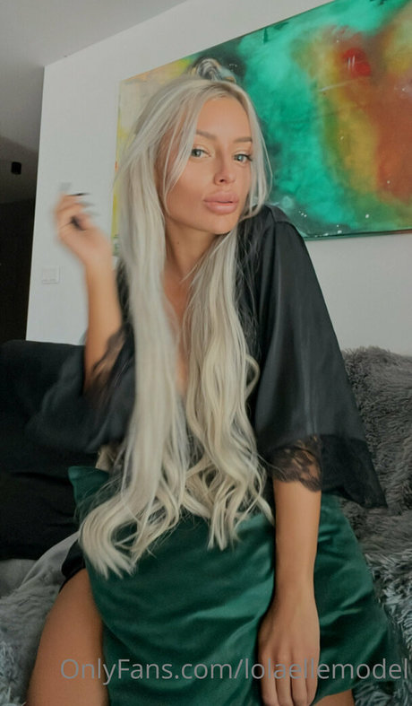 lolaellemodel model perfect archive