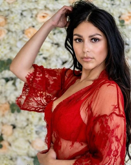 cerissa sustainable naked star images