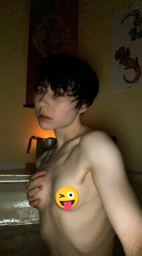 milkw0lf model erotic img