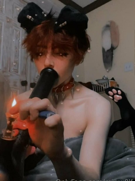 milkw0lf model porn gallery