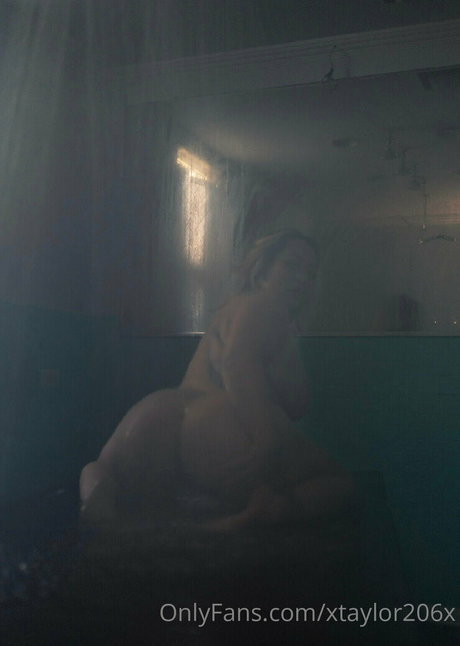 xtaylor206x model adult gallery