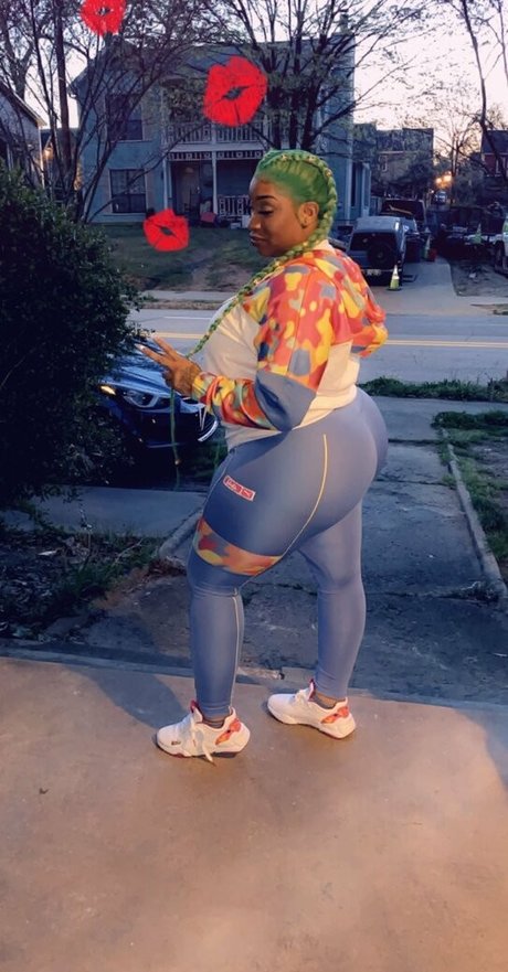 MonroeSweets star hot galleries