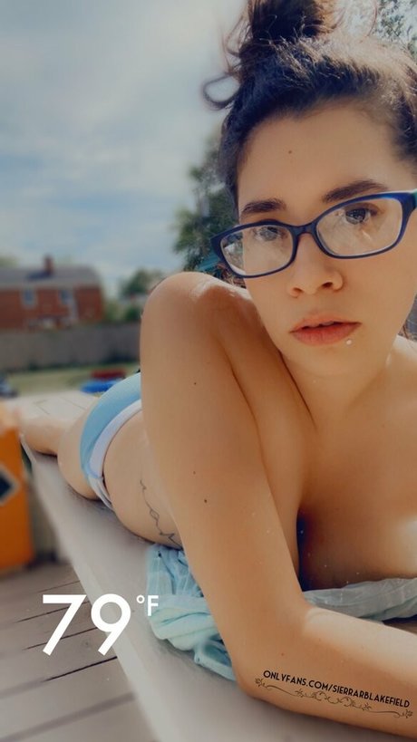 sierrarblakefield beautiful actress images