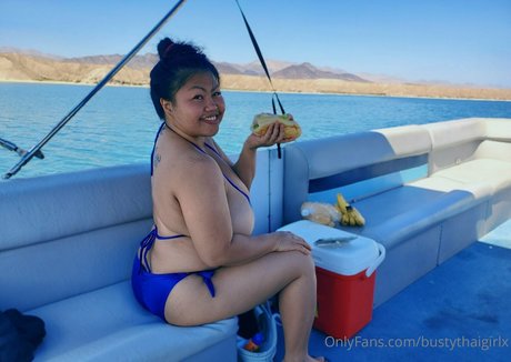 bustythaigirlx free pornstar pic