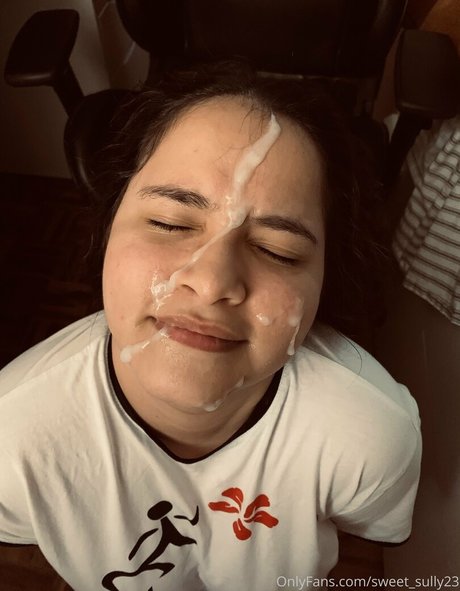 sweet sully23 model pretty photo