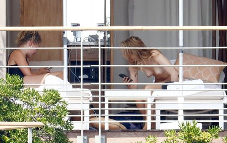 Suki Waterhouse free actress img