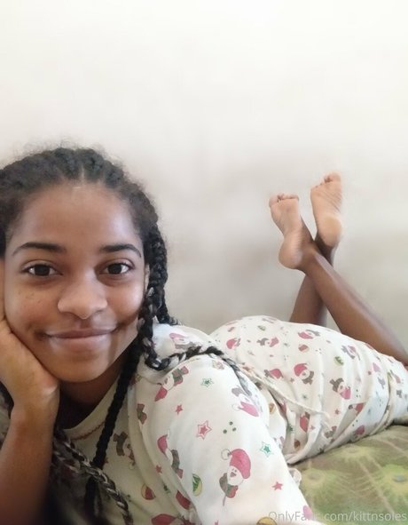 kittnsoles erotic model pic