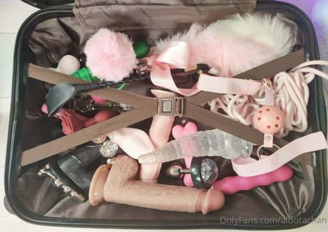 aldorachan pornstar erotic pic