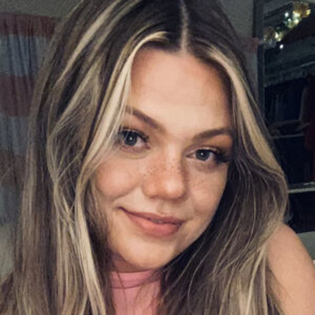 Lindsywood naked model gallery