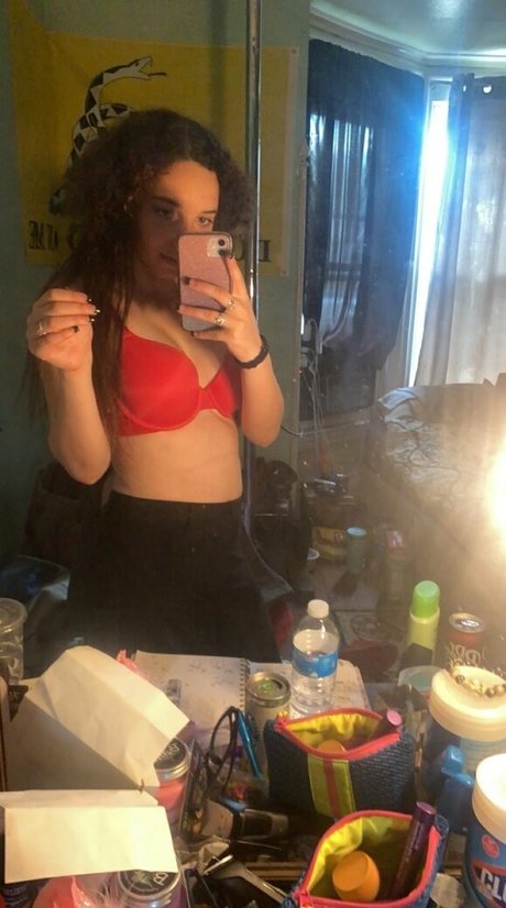 itsyagirlsky model erotic pics