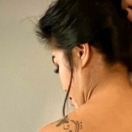 Honeybeenguyen2 adult model pic