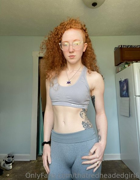 thatredheadedgirl6 xxx model photos