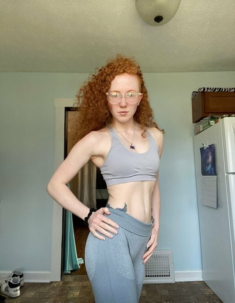 thatredheadedgirl6 adult actress img