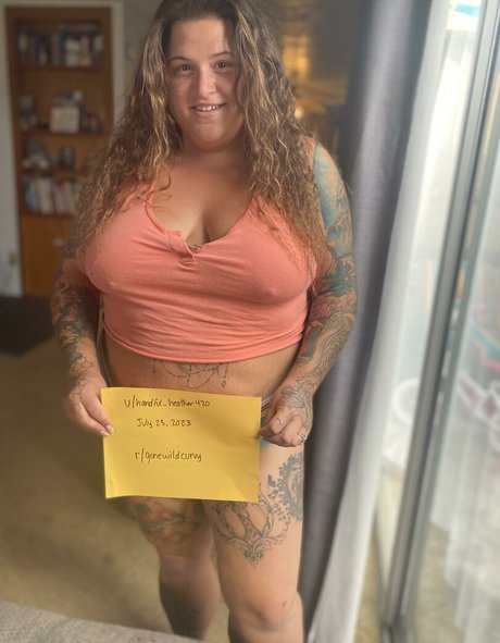 HandfulHeather nudes model pic