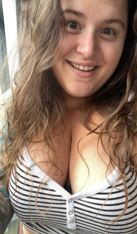 HandfulHeather free model image