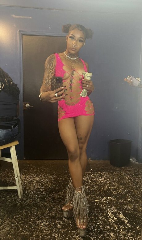 Kaashkare3 model exclusive image