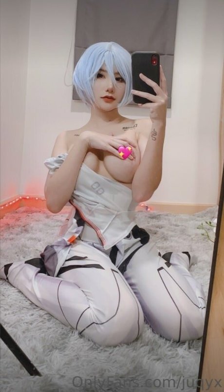 Juqyx naked star photos