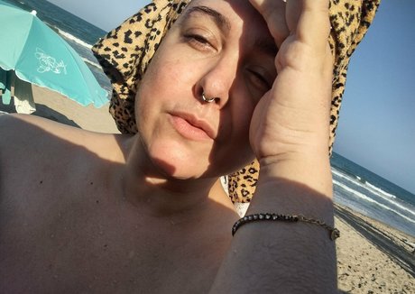 sakura odiosa profile pic