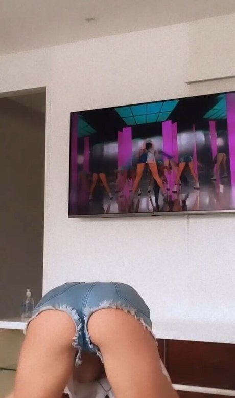 Thaylise Pivato star pretty archive