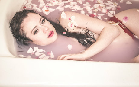 jenhearts247 perfect model picture