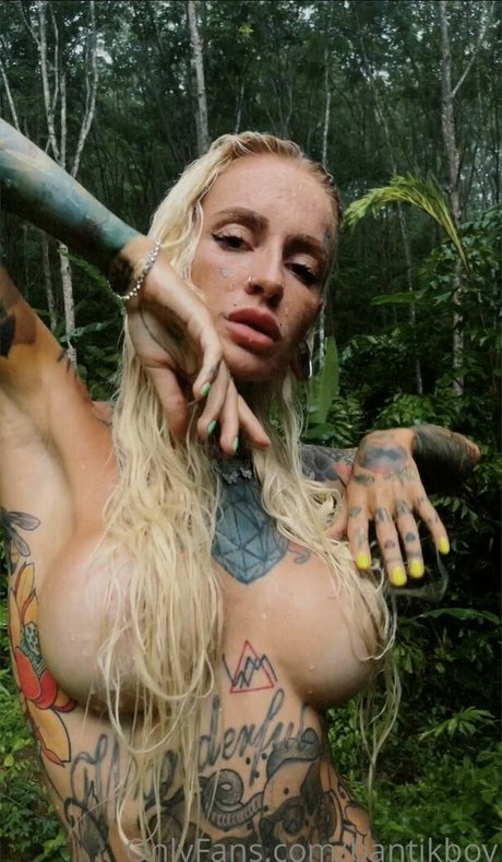 Bantik Boy model adult images