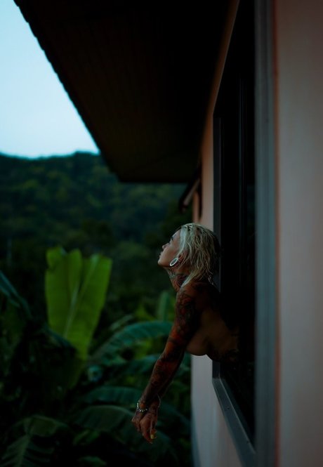 Bantik Boy star art photo