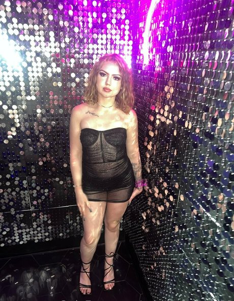 monicamoore69 star pretty galleries