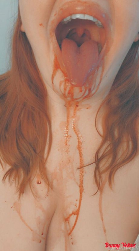 bunnyvelvettvfree nude actress picture