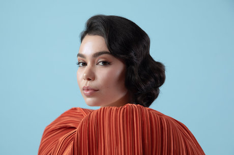 Aulii Cravalho model free picture