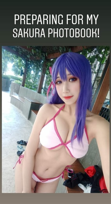 Refeen model erotic gallery