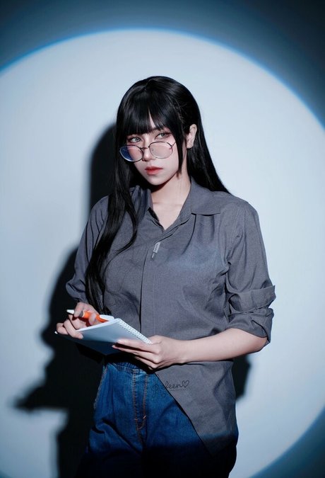 Refeen pornstar beautiful img