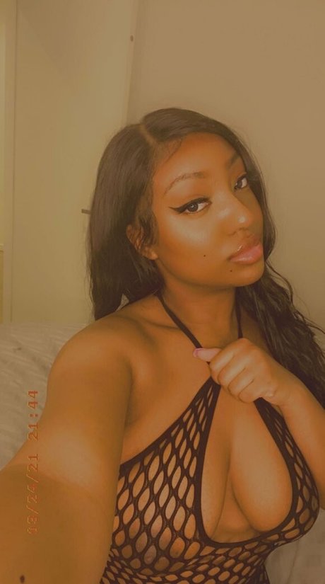 freakyforeign2 nudes model archive