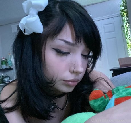 yourluvrgrl model xxx pictures