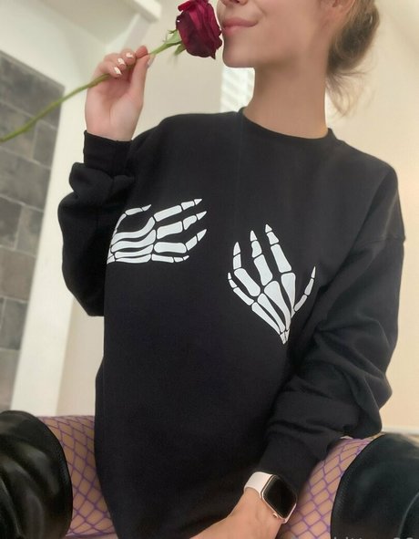 kattinthehatfree pornstar sexy pic