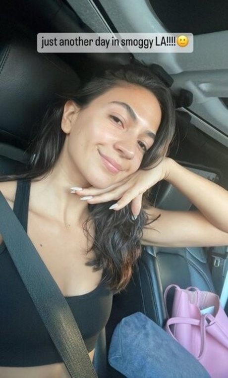 Natalee Linez model perfect pic