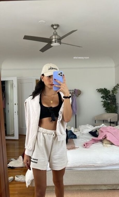 Natalee Linez star porn images