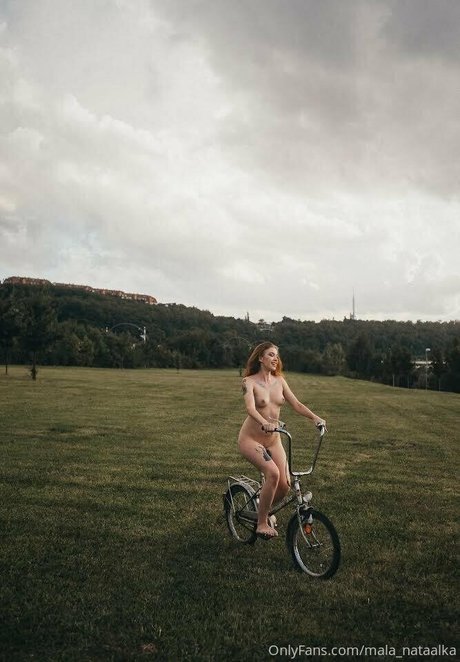 mala nataalka model pretty pics