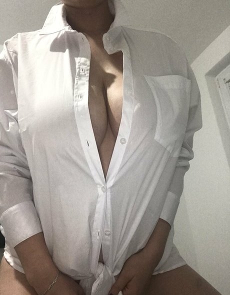 fansfanss nudes model photo