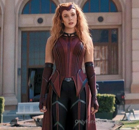 wandaolsen naked star image