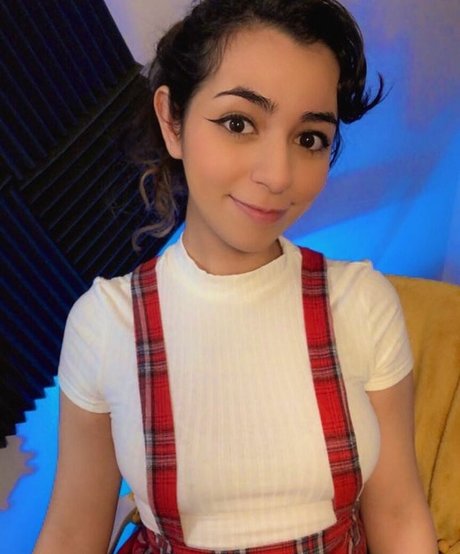 Denims adult model image