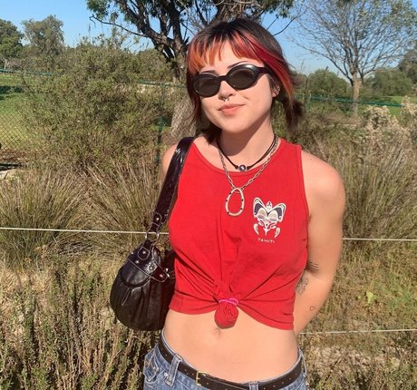 Paris Sun adult model gallery