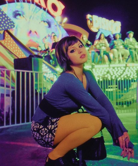 Paris Sun pornstar adult archive