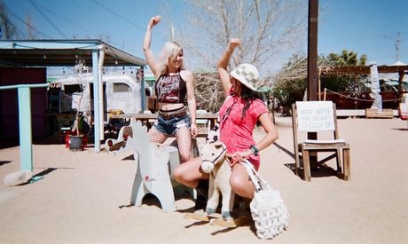 Paris Sun art actress pic