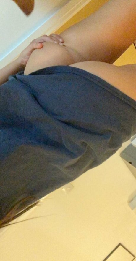 Danielle Shayes star exclusive pic