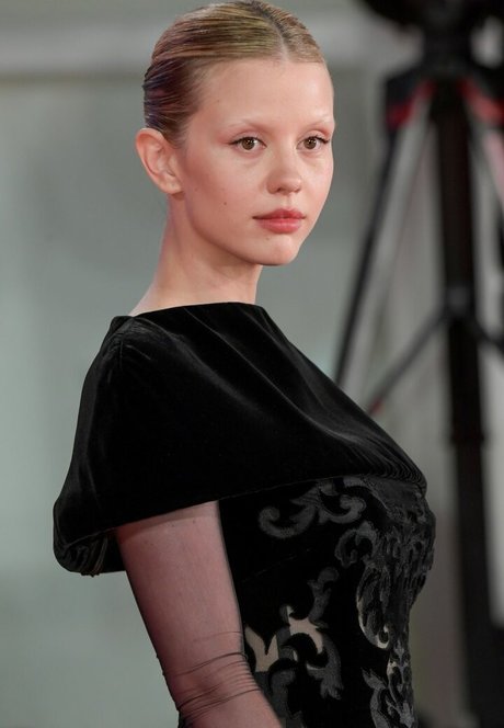 Mia Goth pornstar hot galleries